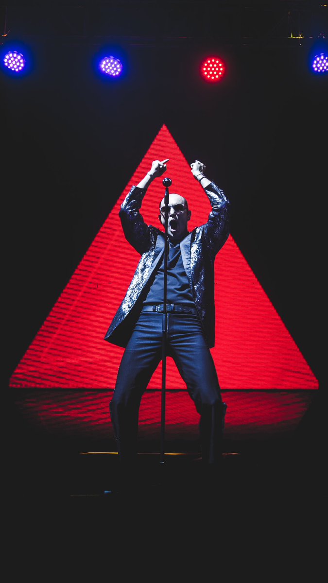AbelPintos's tweet photo. Tantas noches soñamos con un Estadio Mario Kempes lleno y vibrante que, ahora que lo vivimos, muchas noches vamos a seguir sintiéndolo en el alma y en el cuerpo. Fue ÉPICO. A todos los años que llevamos compartiendo, claramente, le quedan muchos más por delante. #Córdoba https://t.co/VXeC4hHIIh