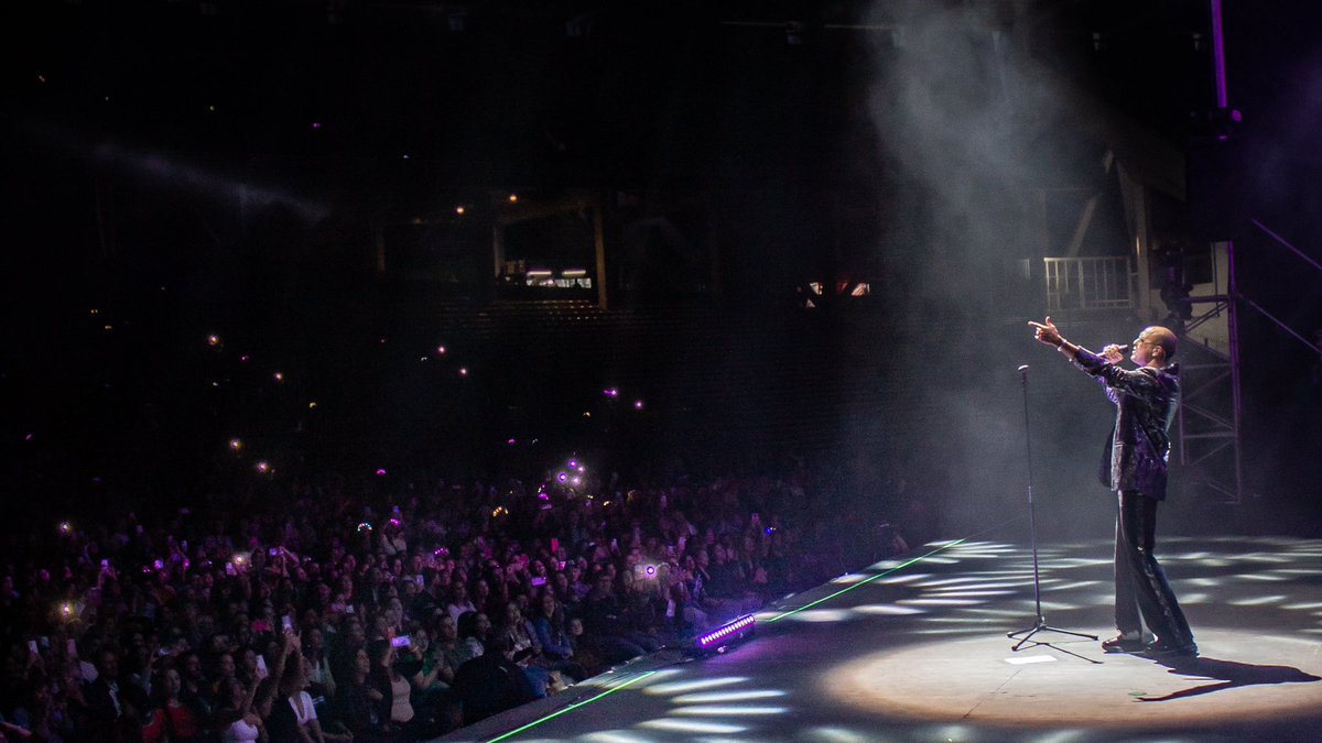 AbelPintos's tweet photo. Tantas noches soñamos con un Estadio Mario Kempes lleno y vibrante que, ahora que lo vivimos, muchas noches vamos a seguir sintiéndolo en el alma y en el cuerpo. Fue ÉPICO. A todos los años que llevamos compartiendo, claramente, le quedan muchos más por delante. #Córdoba https://t.co/VXeC4hHIIh