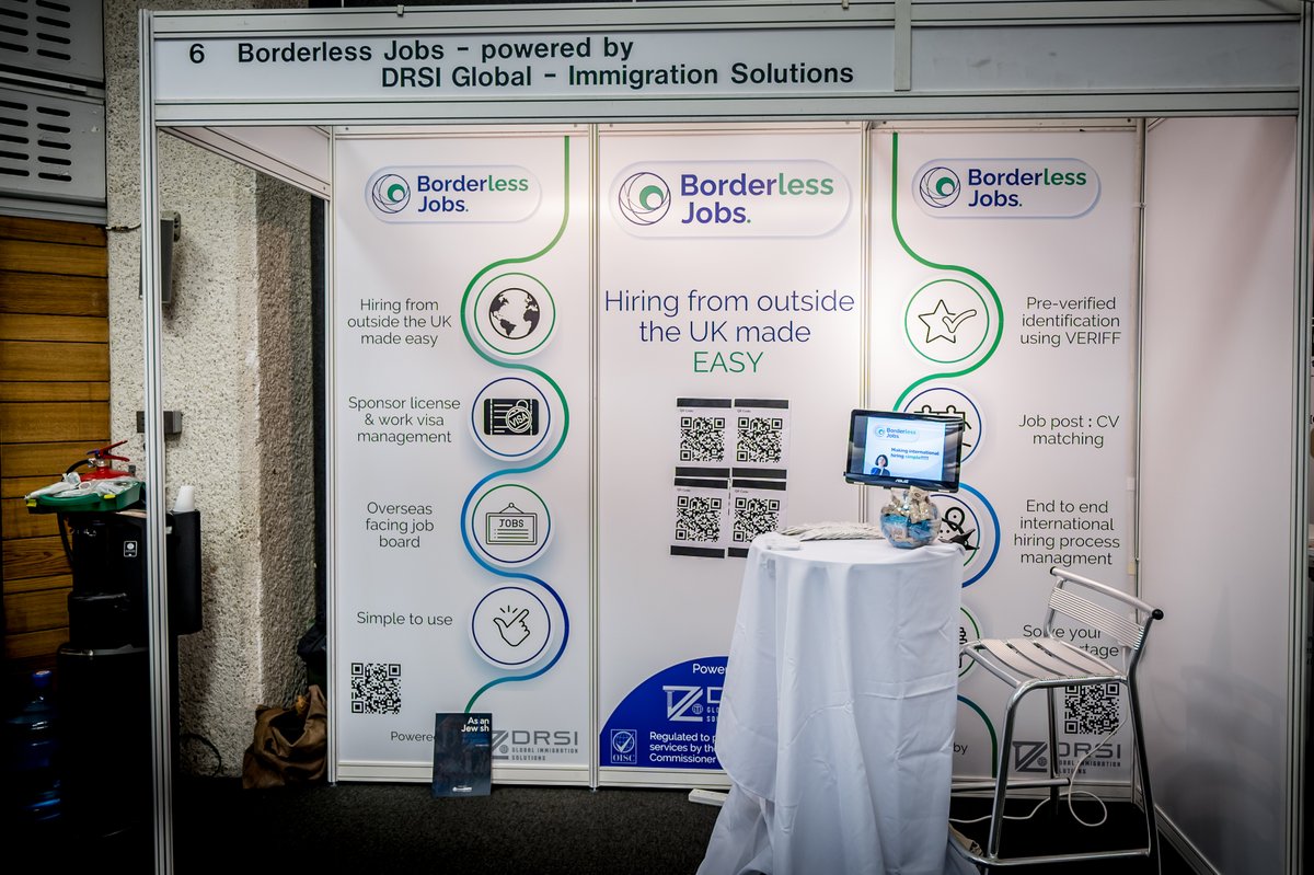 borderless_jobs's tweet photo. Great pics of our team & stand at recent @TheAJBN networking event! Check out our soon-to-launch 1-stop online platform which simplifies the #visa & #sponsorlicence application process for #UKemployers to bring #overseasworkers to UK to ease #skillsshortage. Photos: Leivi Saltman https://t.co/XaJuNB6UDE