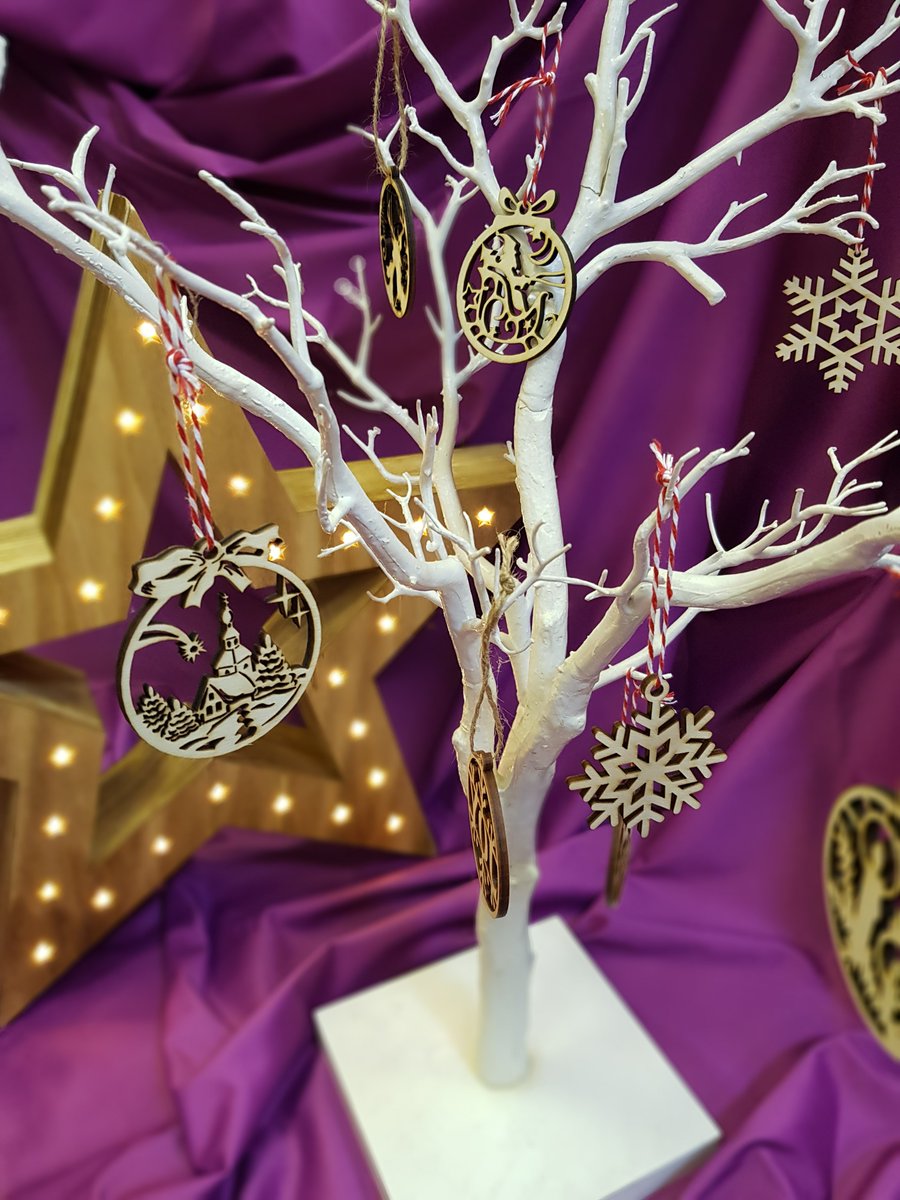 It's beginning to look alot like Christmas...🎄

Impressive results of cooperation between <a href="/AstonEPS/">Engineering@Aston</a>   students and APF team.

See you during #ChristmasinCathederalSquare between 21 and 27 November!

#christmasdesign #christmasdecorations #lasercutting