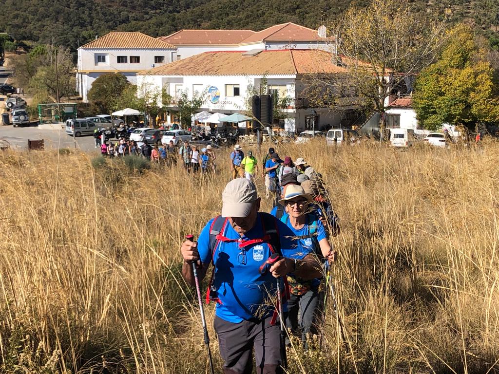 diariosexitano1's tweet photo. Casi medio centenar de senderistas de #Almuñécar recorrieron la #Contraviesa desde #Polopos 

La siguiente ruta será por Canillas de Aceituno, en  la comarca malagueña de la #Axarquía 

Más info: https://t.co/eaYAH17EVW

@pmdalmunecar  @AlmunecarAyto https://t.co/gKRIVjsHl4