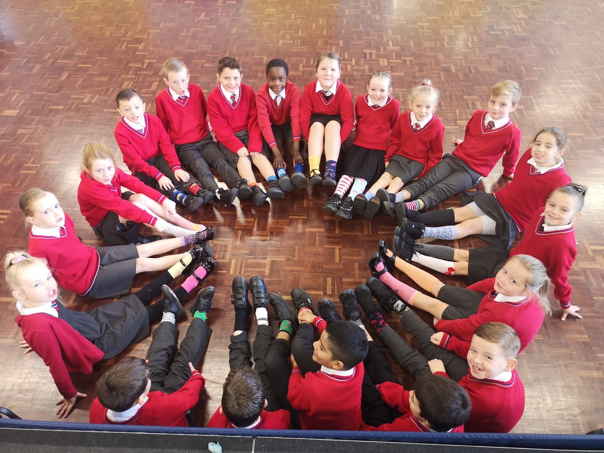 3CS showing off our odd socks, to show our uniqueness today as part of 'Anti bullying week'. The children enjoyed this year's song about 'calling it out' and 'reaching out' #YBHHCI #YBHYEAR3
