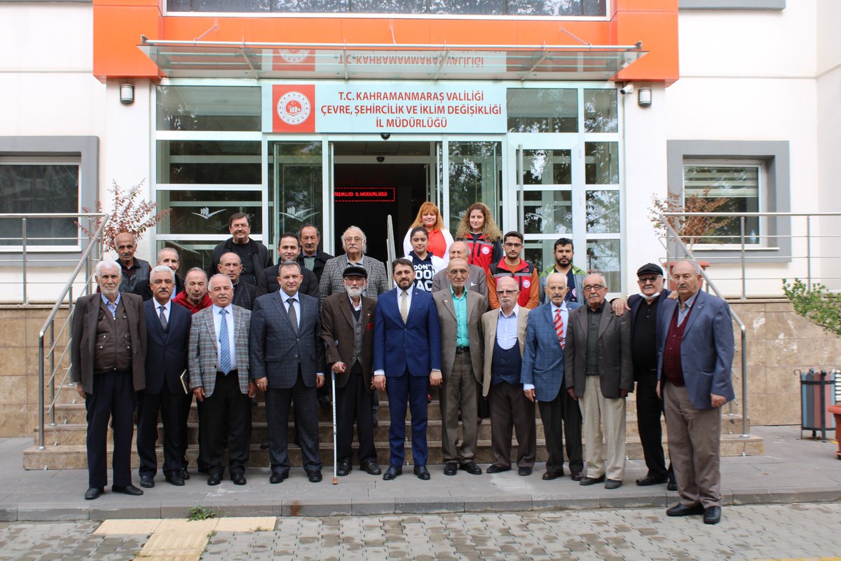 KMarasCsb's tweet photo. Kahramanmaraş Aile Sosyal Politikalar İl Müdürü Mutlu KAYA ve otuz huzur evi sakini ile birlikte Müdürlüğümüzü ziyaret ederek Müdürlüğümüzün yapmış olduğu çalışmalar hakkında İl Müdürümüz Osman ARISAL' dan bilgi almışlardır. https://t.co/DUqOwxShSJ