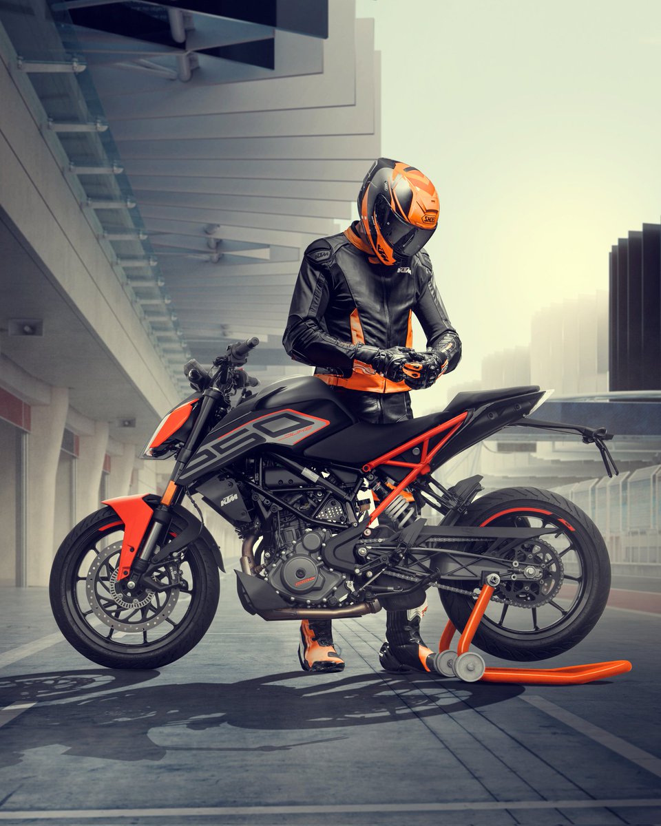 India_KTM's tweet photo. The no-nonsense attitude of the KTM 250 DUKE is not here to play games.
What was your most thrilling ride aboard your DUKE? Let us know in the comments.
#KTMIndia #ReadyToRace #250duke #duke #ktm250duke #getduked #naked #dukearmy #dukelife #ktm https://t.co/DHq4lakQVG
