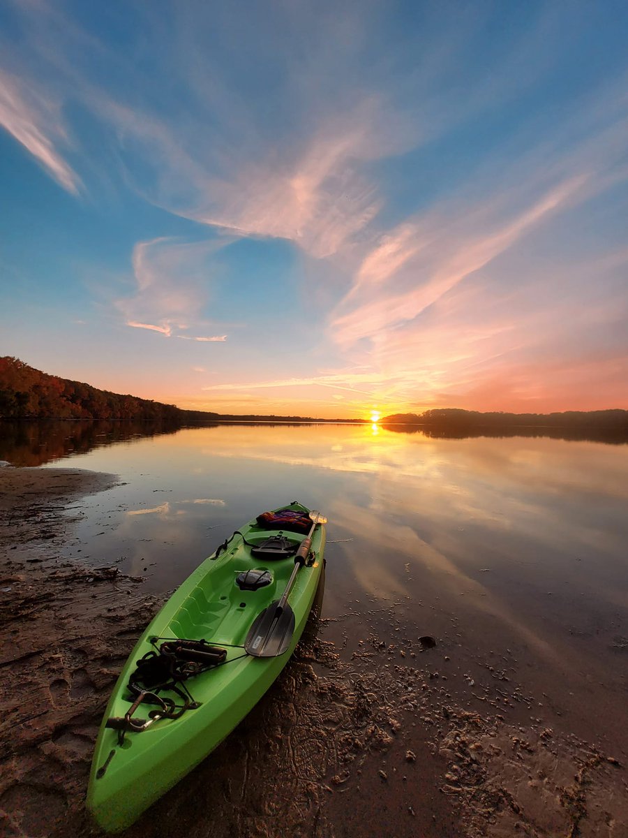 tnRiverLine's tweet photo. Happy Fall, Y'all! ππΈπ
This year's fall color season has ended, so enjoy last photos from our #652fall contest. Top 3 winners announced 11/21 will win TN RiverLine swag!
#tnriverline652 #myjourneyto652 #TVA #UTK #exploretrv #fallcolors #fallfoliage
@UTKnoxville | @TVAnews https://t.co/getUwwdrz0