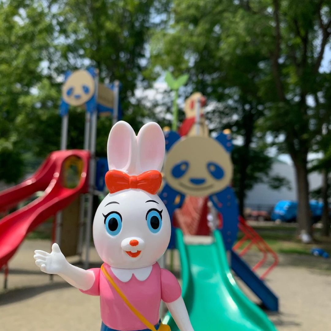 PointlessIsland's tweet photo. Pointless Island Rabbit Girls~🐰❤️

Cuttie Rabbit: 155mm
Color inspired by Shizuka Minamoto (源静香) from Doraemon.

Cuttie Rabbit: about 121mm
Color inspired by Peko-chan (ペコちゃん). 

Available at @ToyUndergroundS
https://t.co/zeW2k6yoGU

#sofubi #ソフビ #doll #rabbit #ウサギ https://t.co/ZiU11K2BnU