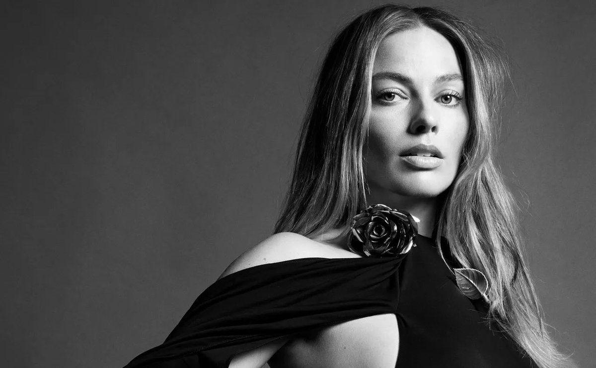 Margot Robbie photographed by Mario Sorrenti for Vanity Fair