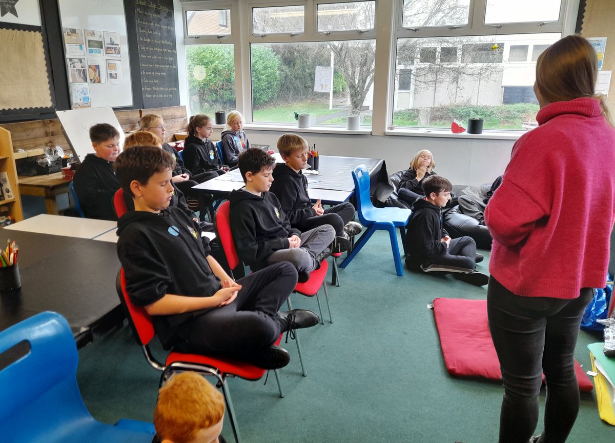 Pennardprimary's tweet photo. Bae 3 enjoyed listening to our visitors today as part of our interfaith week. Diolch yn fawr iawn am ddod. Humanism, Buddhism, Islam and Hinduism #pennhum https://t.co/UDwfLLMNVA