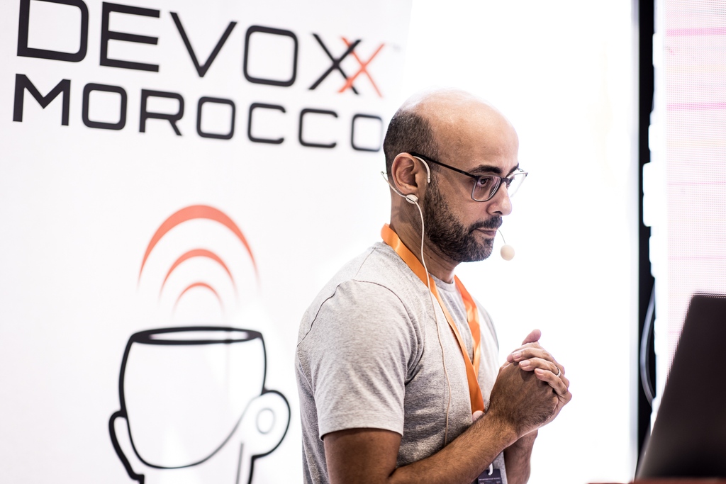 xhubio's tweet photo. Our Rockstar Ismail giving his talk @devoxxma 👉🏻 Rex: Haute disponibilité et Monitoring.
#DevoxxMA #xHub #xTalent #ITConf https://t.co/mU6ALxELAZ