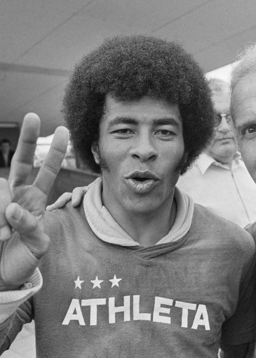 WorldCupStatsGo's tweet photo. 6 days till the WorldCup 🎉 

6 consecutive matches with at least one goal, this was achieved by Just Fontaine 🇫🇷 in 1958 and #Jairzinho 🇧🇷 in 1970. 

Who do we think can repeat this in Qatar 🇶🇦 ? #Neymar 🇧🇷, #Mbappe 🇫🇷 , #Aboubakar 🇨🇲 or #Kane 🏴󠁧󠁢󠁥󠁮󠁧󠁿? https://t.co/MpxkeDUNOl