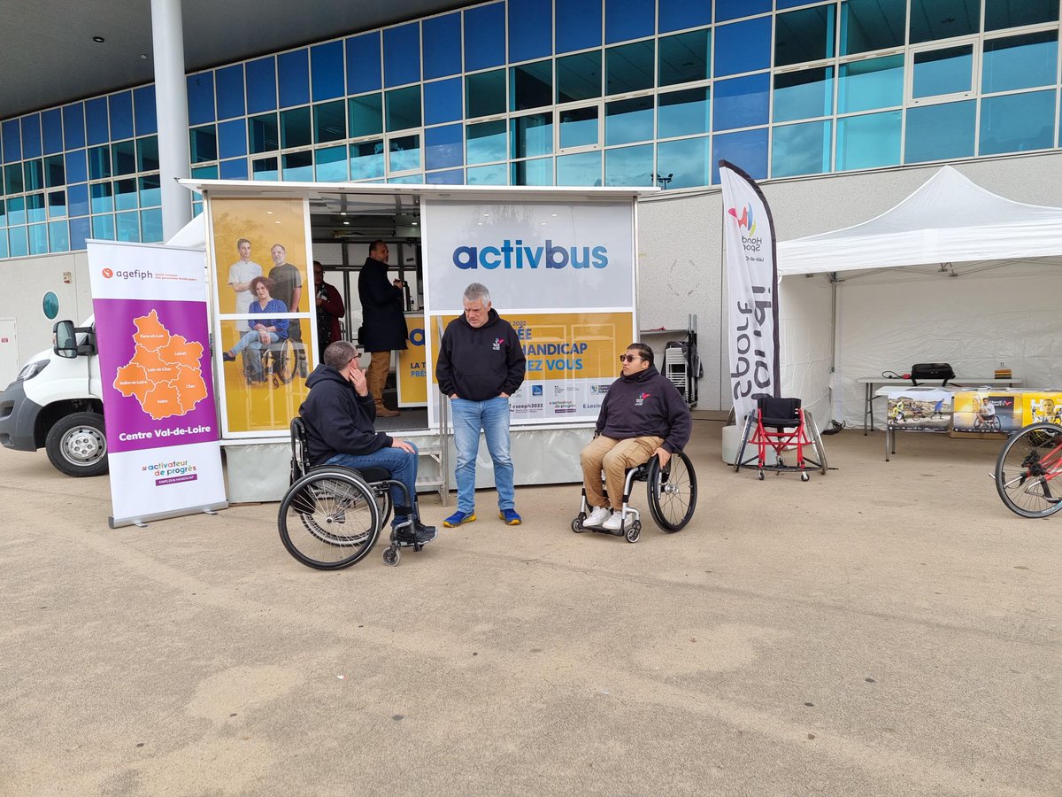 Agefiph_'s tweet photo. 🚌 #ACTIVBUS
Un tour de la région à bord d'un car podium, pour parler du #handicap au plus près des #territoires est organisé !
https://t.co/CZ6ulVgb7Z https://t.co/89fdgJ2ufT