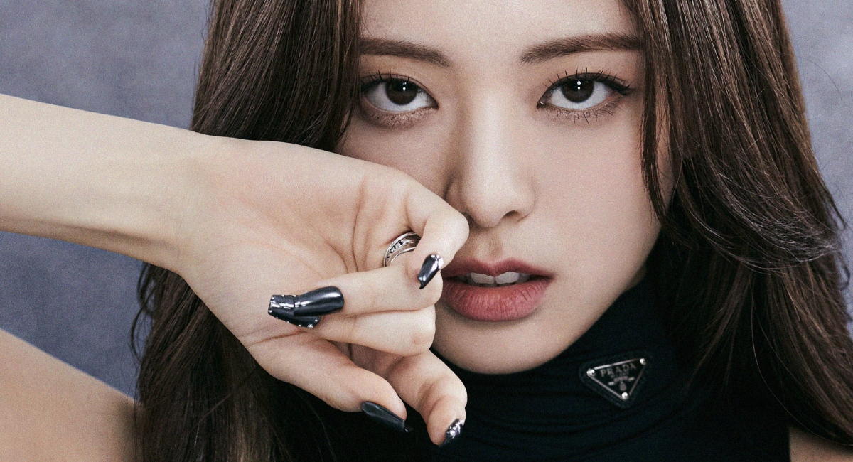 allkpop on Twitter "ITZY's Yuna boasts her strong visuals in the new