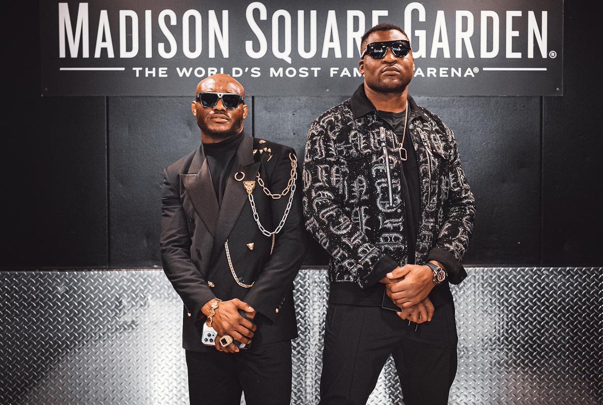 There’s always turbulence before the breakthrough. This makes success so much sweeter. Champions never stay down. We always find a way to the top. 

What an amazing weekend with even more amazing people and energies🫶🏿🫶🏿 #blessed #ufc281