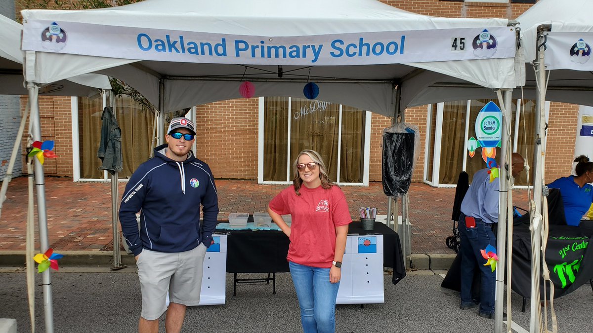RPhillipsSTEM's tweet photo. Despite 2 Hurricanes and rescheduling, @SumterSCSchools facilitated engaging experiences for families and students during the 3rd annual eSTEAM Festival on 11/12/22. @DrWrightSupt @DrShirleyGamble     @AliceDrive_Elem @FurmanMiddle @OPS352 https://t.co/k0YMCkLViV