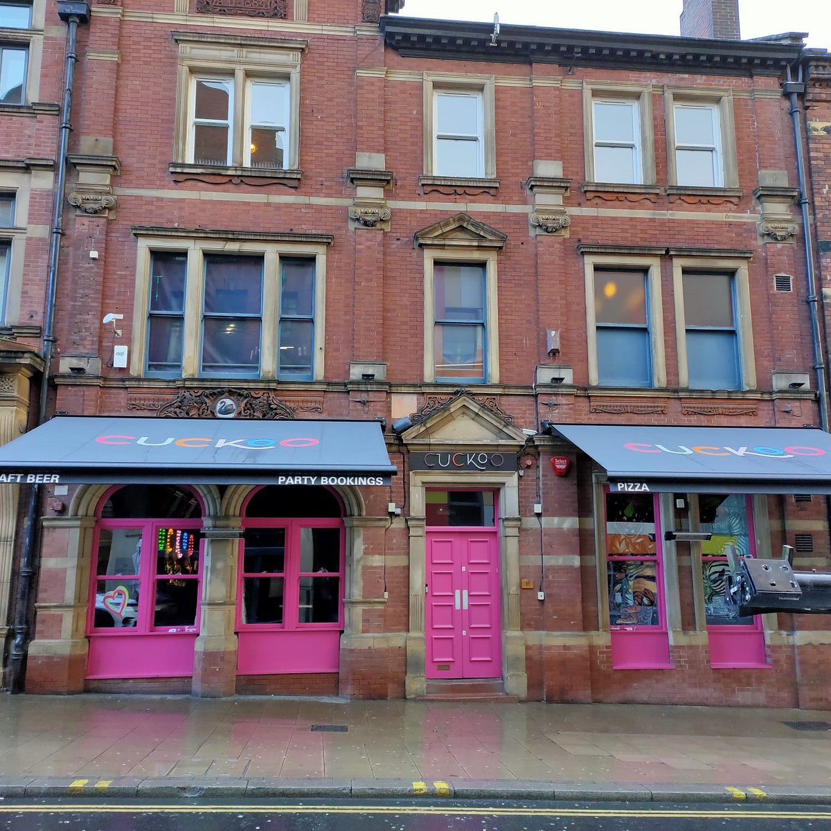AMO_Group's tweet photo. We're CUCKOO about our latest install! ✔
See what we did there? 
Our latest install over at Call Lane in Leeds 
Email sales@amogroup.co.uk or call our office on 01924 412666 for more information, as always we would love to hear from you.
https://t.co/UbM5LgIGFr
 #amoawnings https://t.co/OitTD4wORd