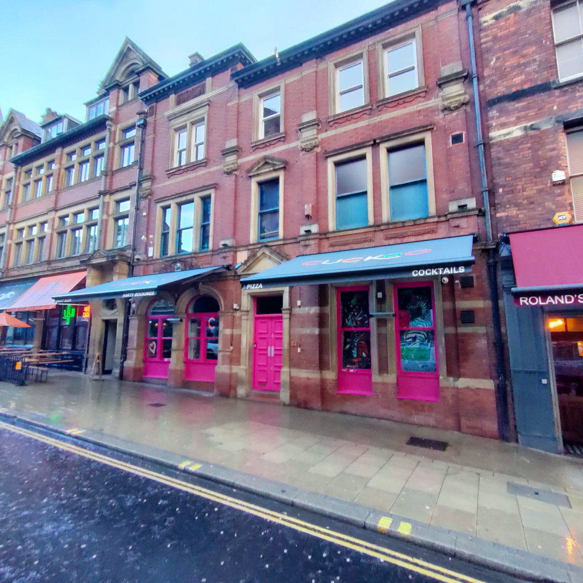 AMO_Group's tweet photo. We're CUCKOO about our latest install! ✔
See what we did there? 
Our latest install over at Call Lane in Leeds 
Email sales@amogroup.co.uk or call our office on 01924 412666 for more information, as always we would love to hear from you.
https://t.co/UbM5LgIGFr
 #amoawnings https://t.co/OitTD4wORd