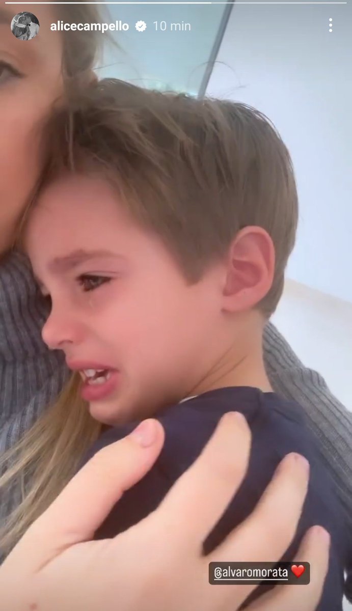 El hijo de Morata llorando porque su padre tiene que ir a Qatar. Ya somos dos
