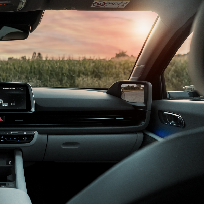 sdmcars's tweet photo. Thinking of switching to EV? With exciting tech such as Digital Side Mirrors and the electric roof, you can electrify your drive in style with #IONIQ6. 
Discover more 👉https://t.co/XHisGLd64W
#Hyundai #SDMHyundai #ioniq6 

*Model Shown in the pictures is a European spec https://t.co/3jtD4UKdI9