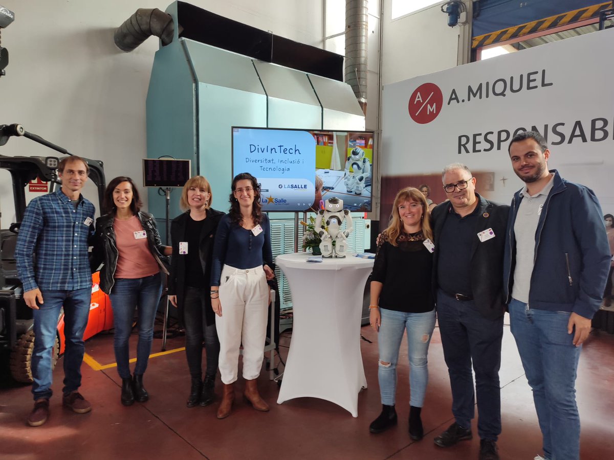 LaSalleCat's tweet photo. La Salle La Seu engega el ‘Projecte Divintech’ https://t.co/0SnS9EsCIc #SomLaSalle #MiraMésEnllà https://t.co/DP0rh09Mp9