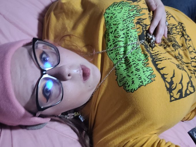 Laying in bed thinking of you https://t.co/aGeTc6IOcU<a href="/tag/bbw"class="tags"><span>#bbw</span></a><a href="/tag/belly"class="tags"><span>#belly</span></a><a href="/tag/tatted"class="tags"><span>#tatted</span></a><a href="/tag/altbbw"class="tags"><span>#altbbw</span></a>
