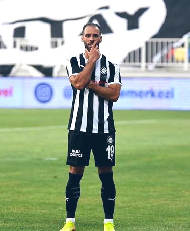 grandealtay_'s tweet photo. İkonikleşen Marco Paixao sevinçleri 
☕️🤔💪🏼🚶🏻 https://t.co/n6LePZc8sI