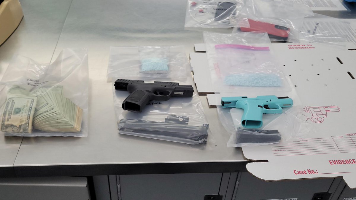 PWCPolice's tweet photo. #PWCPD &amp; #DEA recently seized over 1,000 suspected #fentanyl-laced pills known to be distributed in our County following a controlled buy in the Haymarket area. 2 arrests were made. In addition to recovered pills, more than $4K in cash &amp; 2 handguns were recovered. #OnePillCanKill https://t.co/WUgdye99KH