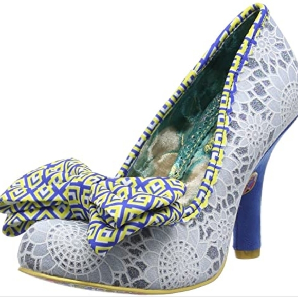 wickeddollz's tweet photo. So good I had to share! Check out all the items I'm loving on @Poshmarkapp from @RedwoodsAttic #poshmark #fashion #style #shopmycloset #irregularchoice: https://t.co/9lPyXXNd4g https://t.co/NhEEEA0STp