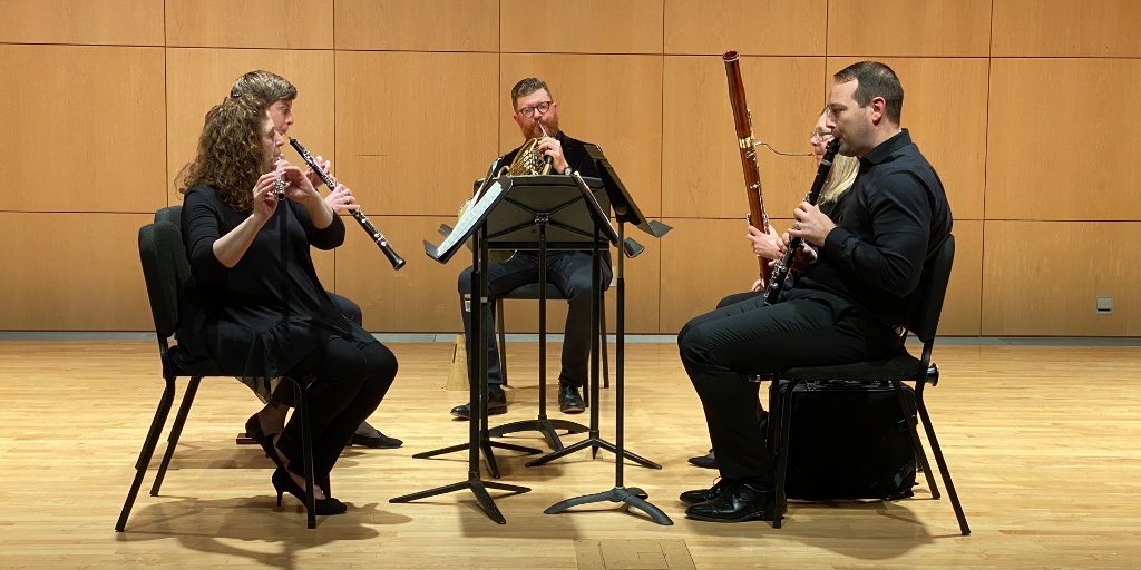 DoctorFlute's tweet photo. Has a great time performing with the SUNG Geneseo Faculty Wind Quintet on Sunday.
.
Played Ibert, Ravel, Muszynski, and Piazzolla.
.
#Flute #FluteTips #DoctorFlute #ClassicalMusicians #FlutePerformance #WindQuintet #WoodwindQuintet https://t.co/xqTE8C4PlP