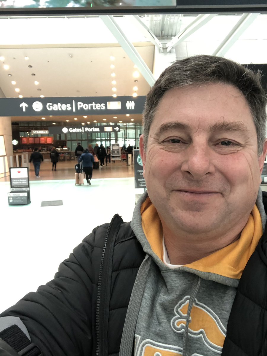 dalecurd's tweet image. Airports and I have a thing.  Enroute to Edmtn for @FCCagriculture Young Farmers Summit.  #HelloGoodbye