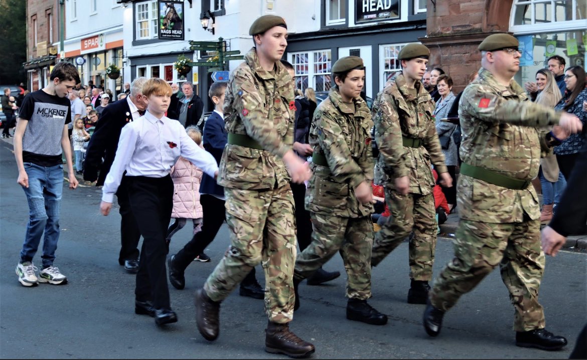 BramptonDetACF's tweet photo. Remembrance Sunday 
Well done to all cadets that took part in the parade and church service. 

You all done the Detachment proud once again. 

#RemembranceSunday #armycadetsuk #LestWeForget 
@ArmyCadetsUK @LANCS_REGT @BritishArmy https://t.co/bvB4aCxJsY