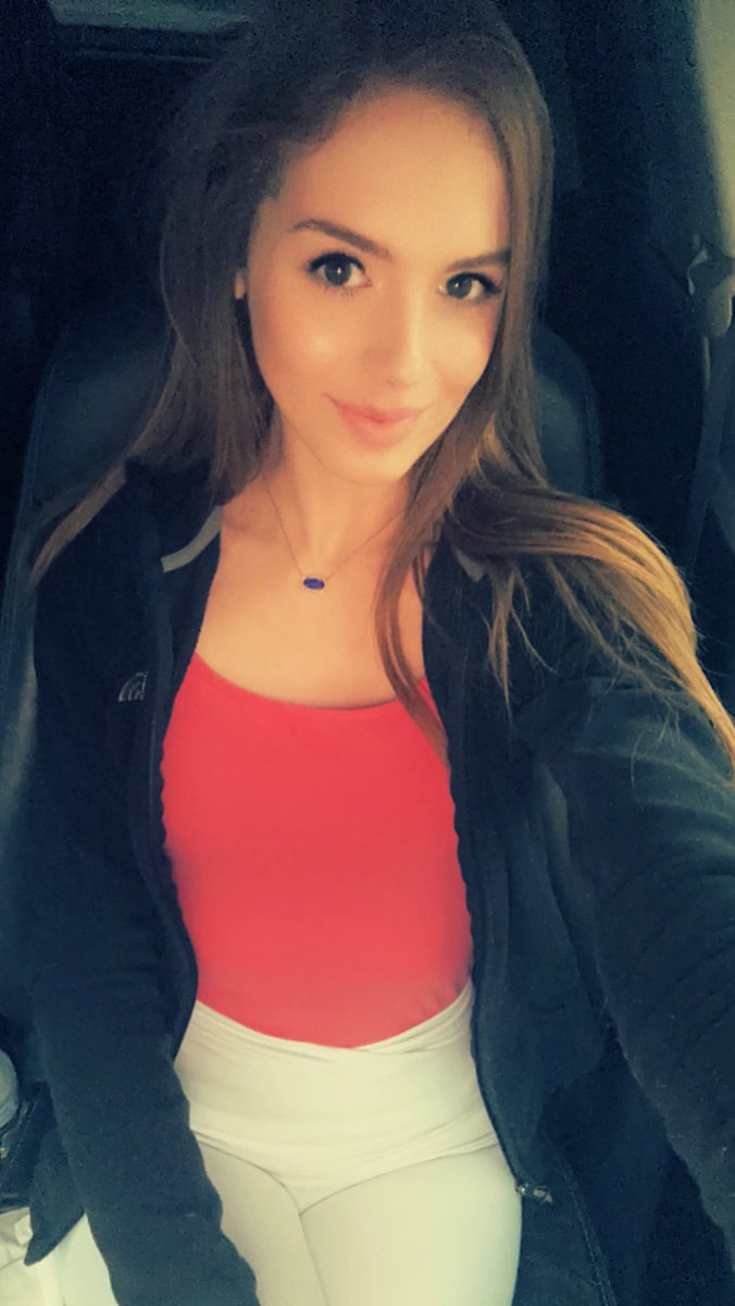 agusta_lee's tweet photo. hey there;) add me on #snapchat. 🥰 sc//agustarogerss #snapme #streaks #spicy #adult #cashapp #footsie #naughty #xxmas https://t.co/dTVm0ob3p2
