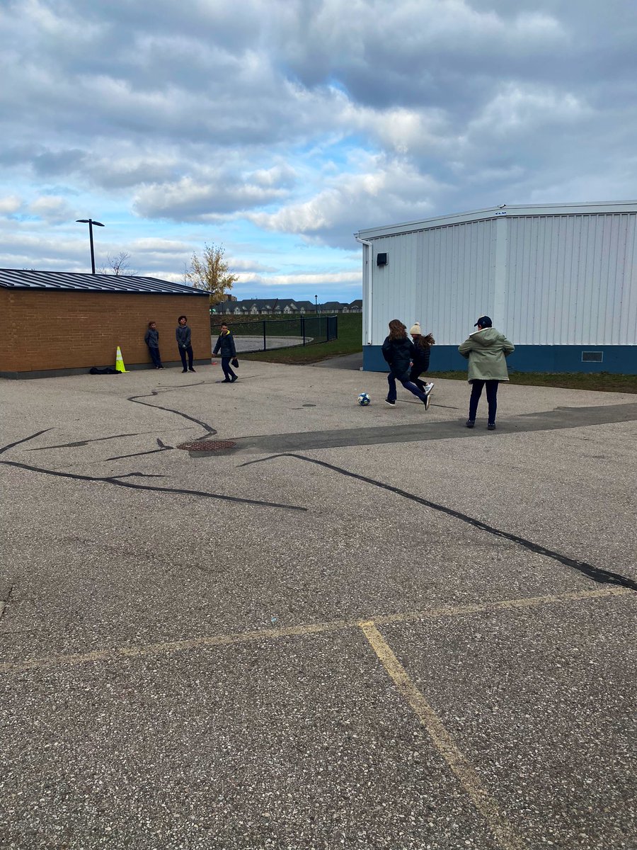 Miss_FergusonH's tweet photo. Enjoying our D.P.A. period that we earned by completing our Bingo Board! Time to work toward another reward! Hard work pays off! @StGregoryHCDSB https://t.co/8npaNxe7Bw