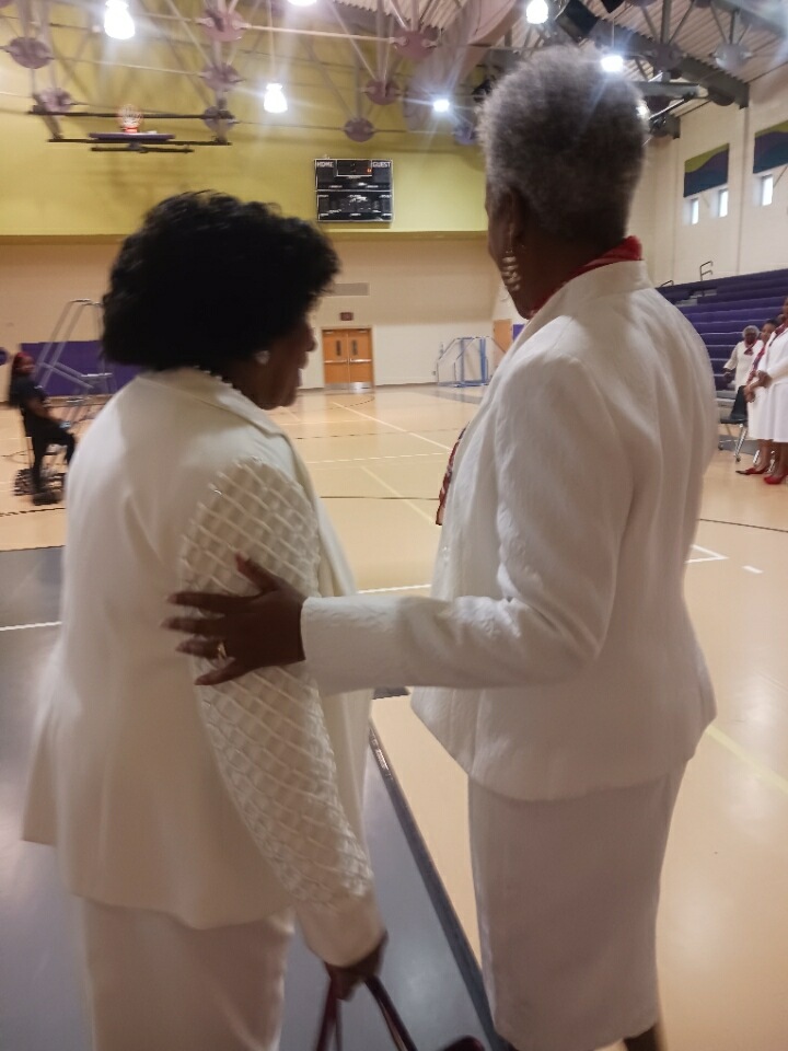 AAC_DST's tweet photo. Annual Chapter Picture and Monthly Meeting. It's always great to see the Sorors! #deltabusiness #aacdst #sisterhood #service #Scholarship Our Beloved Past National President was in the building! #LAR #nationalpresident #numbertwentythree Congrats to Soror Cummings! #fiftyyears https://t.co/sBtQSJ6jLw