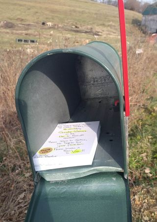 homesteadwool's tweet image. 50 postcards heading to Georgia from the wilds of Wisconsin! Got time to write? Sign up at postcardstovoters.org  or contact @DemocratWit   #PostcardsToVoters 
Write 5- or any other number that fits your time. We&apos;ve got your back Georgia- go vote!!!