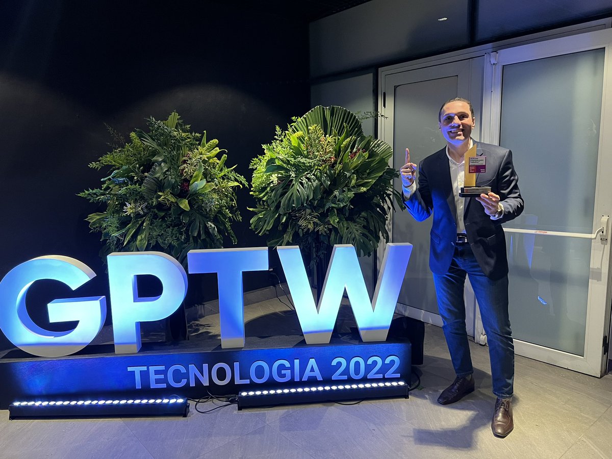 rimucci's tweet photo. Humbly honored and very excited to share that @CiscoDoBrasil is #1 at @GPTW_BR. Incredible team and culture.  17 months ago I took the responsibility to replace @Laercioabq … an amazing and very supportive leader. Thank you @Laercioabq and congratulations to Cisco’s amazing team https://t.co/8WYiBZtb5C