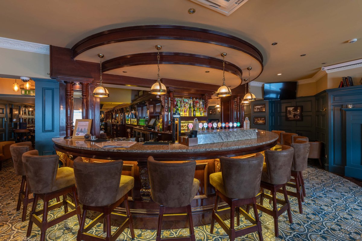 intokildare's tweet photo. Voted Best Bar in Ireland to Watch the Match 🏆 for 2022

@33SouthMain is located in the heart of Naas 🟦⬜️ and is the go to spot for locals when it comes to wings, sports and private parties 😎

For more information ⬇
https://t.co/txXwPrZb1b

#IntoFood #Naas #33southmainstreet https://t.co/RrdVDkTKMO