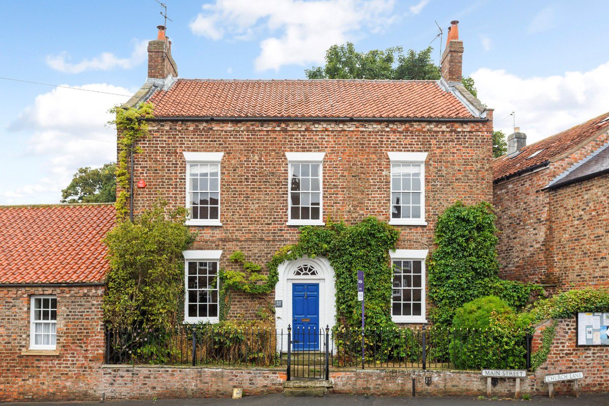 This stunning Grade II listed property, on the market with our client <a href="/CarterJonas/">Carter Jonas</a>, is situated in the birthplace of Flora Sandes, the only woman to serve as a soldier in the World War I. It was featured in <a href="/AbodeTwo/">Abode2</a> and <a href="/TimesProperty/">Times Property</a> ahead of #RemembranceDay. 

#LestWeForget