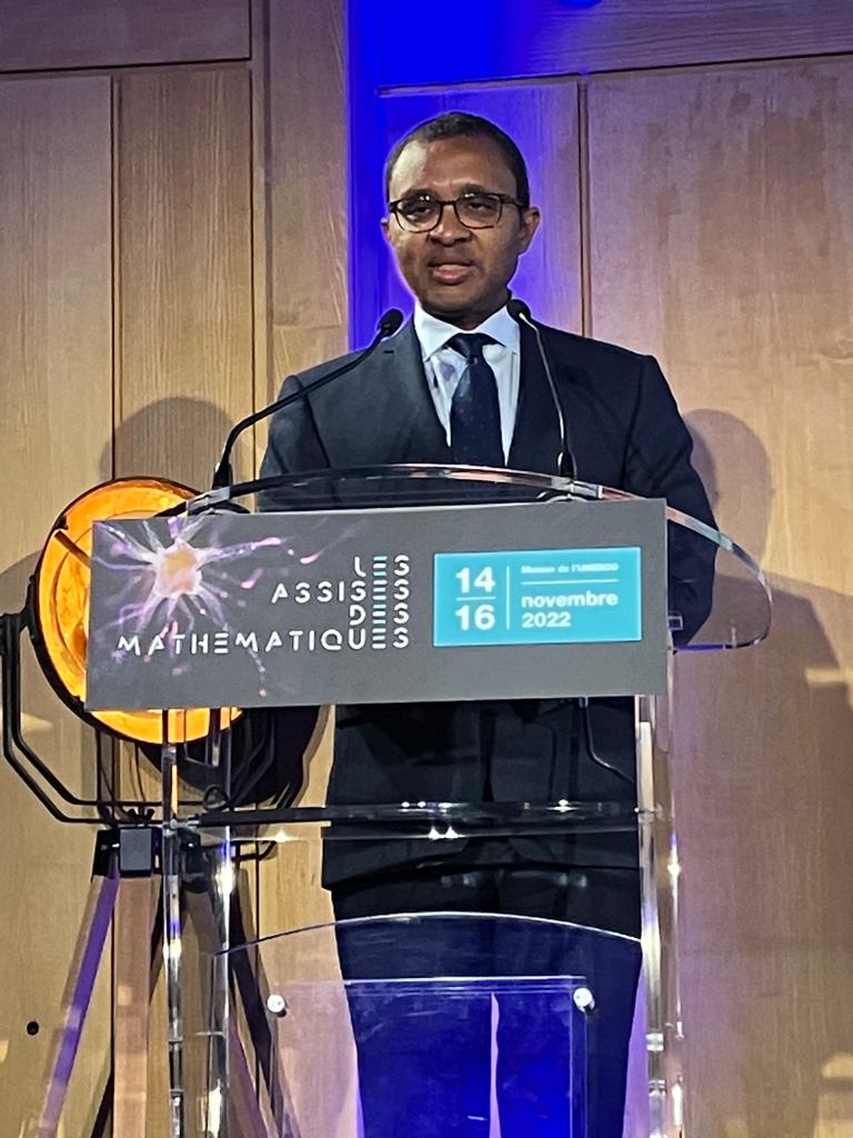 CNRS Mathématiques (@cnrs_insmi) on Twitter photo #AssisesDesMaths
<a href="/PapNdiaye/">Pap Ndiaye</a>, Ministre de l’Éducation nationale et de la Jeunesse <a href="/education_gouv/">Ministère Éducation nationale</a> : "Je souhaite réconcilier tous les élèves avec les #mathématiques et réintroduire puissamment les mathématiques dans la culture générale." #AssisesDesMaths
<a href="/PapNdiaye/">Pap Ndiaye</a>, Ministre de l’Éducation nationale et de la Jeunesse <a href="/education_gouv/">Ministère Éducation nationale</a> : "Je souhaite réconcilier tous les élèves avec les #mathématiques et réintroduire puissamment les mathématiques dans la culture générale."