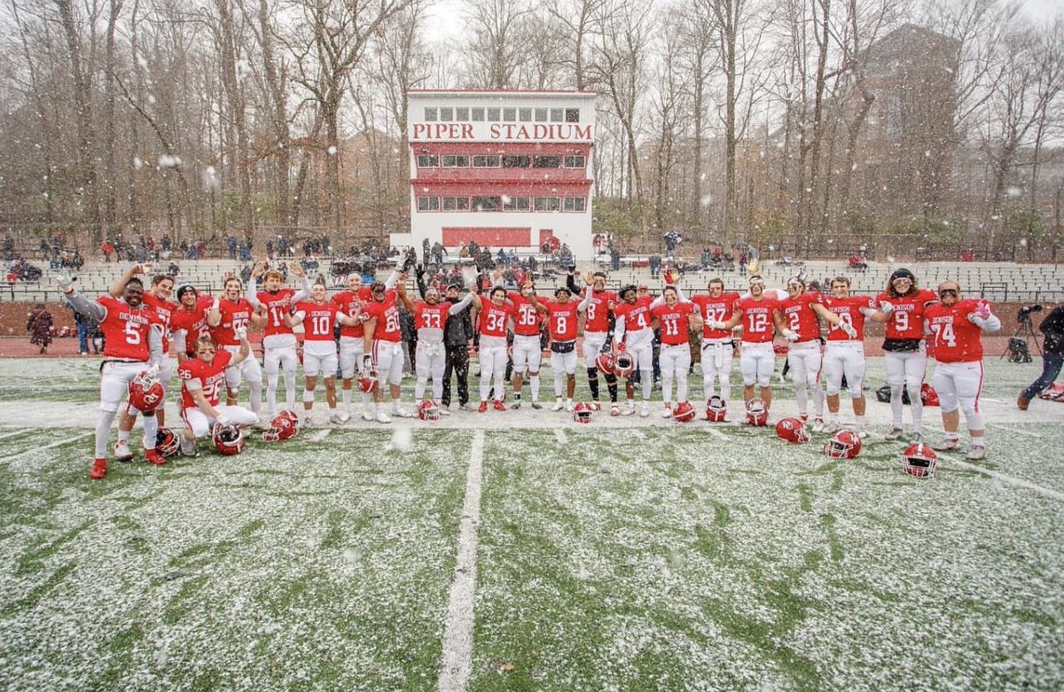 Big thanks to our seniors for the work and leadership they have provided! Great way to end the season!#RollDENNY