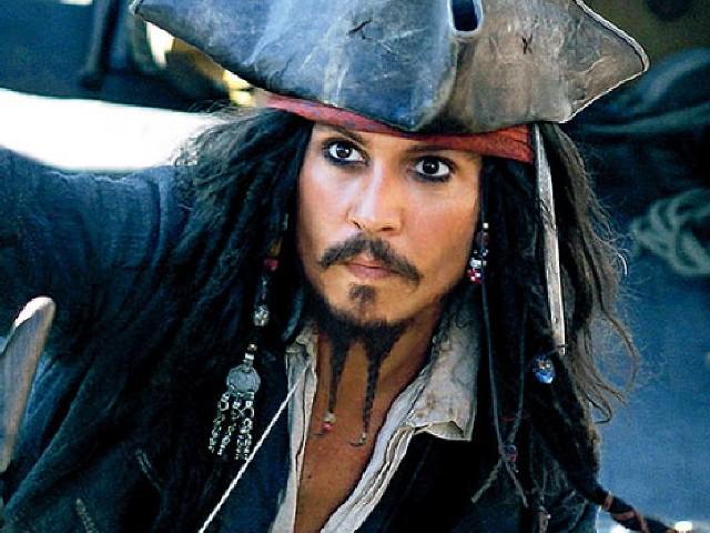 elektrode Distill præcedens Jen 🏴‍☠️ ⚔ 🏴‍☠️ on Twitter: "@DiscussingFilm Johnny Depp IS Pirates of  the Caribbean....he IS the franchise! He took the role of Captain Jack  Sparrow and moulded it into the success it