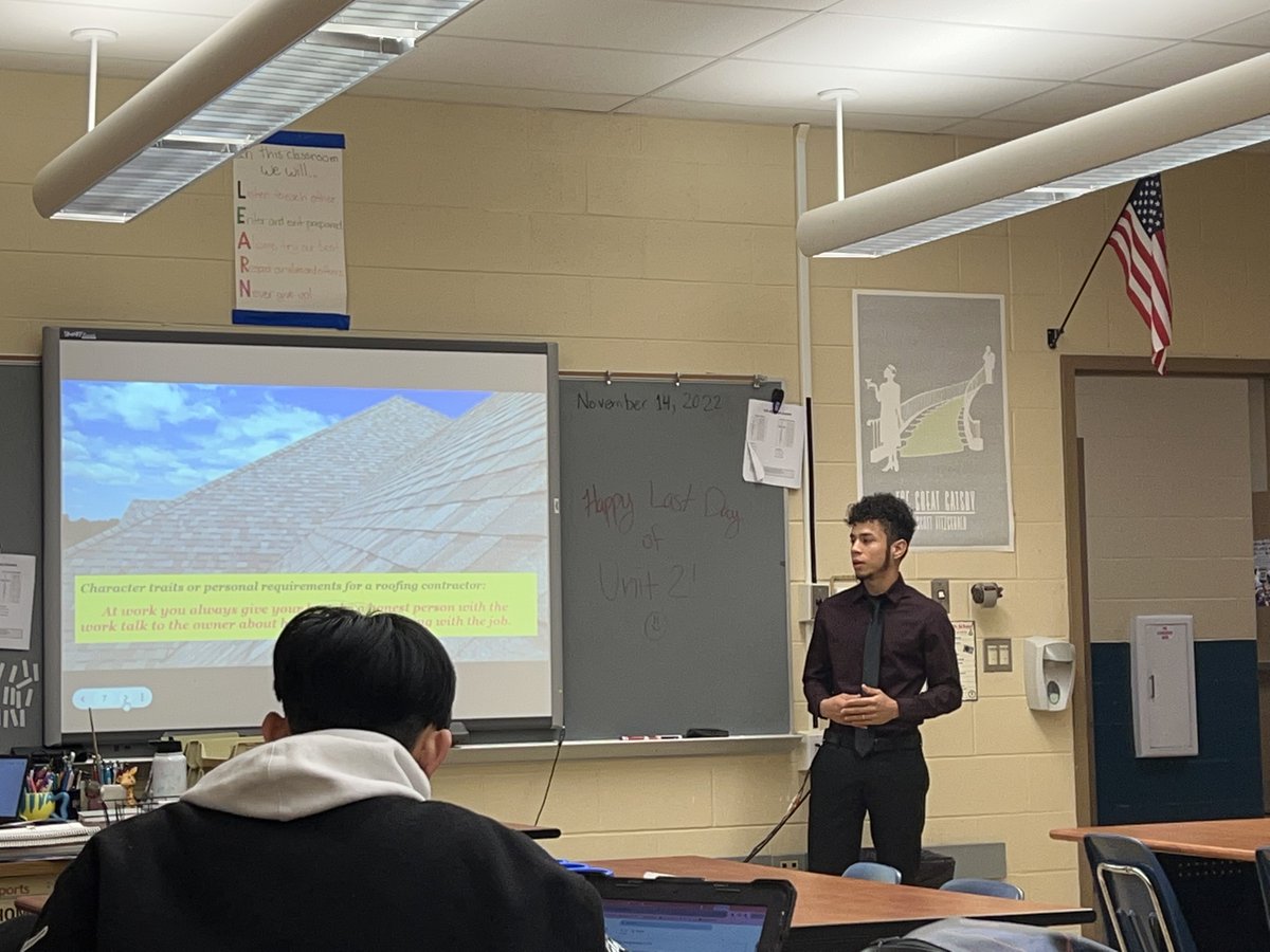 fcsd_FHS_APs's tweet photo. It's a great day to be in Mrs. Muething-Sallans's class hearing about the post-secondary plans of her students.  FHS has a truck mechanic, roofing/siding contractor, neonatal nurse, chef, salon owner, auto mechanic, editorial designer, and Navy SEAL in the making! https://t.co/WUHfxrqjmw