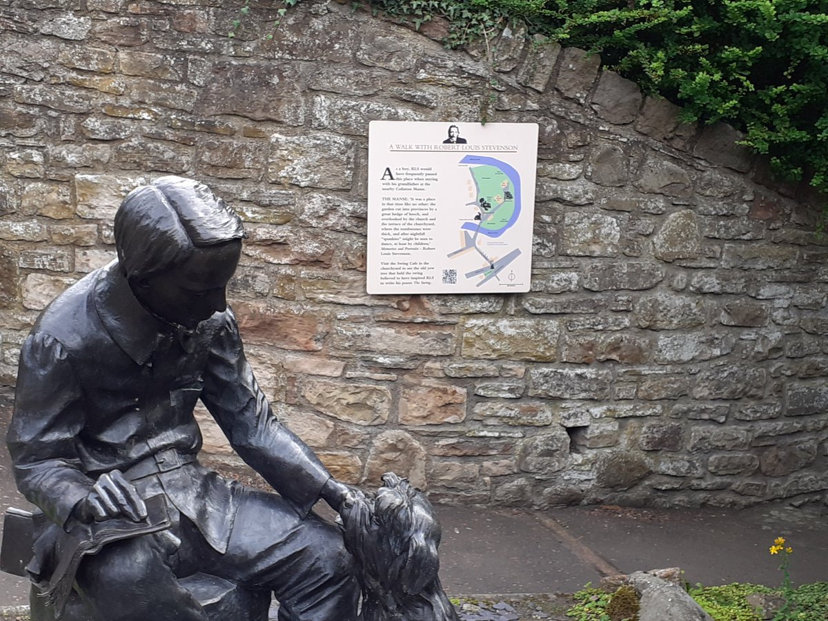 @TheRealNickJury A man and his dug.#RLSDay #ColintonVillage Robert Louis Stevenson trail.@WOLCT #Historyinavillage #Edinburgh #AuldReekie
