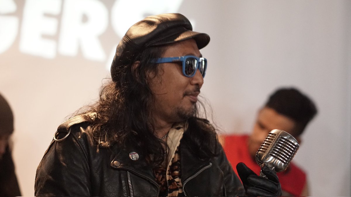 Live show with @theeastigers

Jiwa Awet Muda... Kuncinya lakukan hal yang Disukai dan Berkarya... 🔥

KATANYA... 👌🏻

Enjoykan &amp; Rayakan..
Let's Go 1234

Photo by @fotografer_palsu_