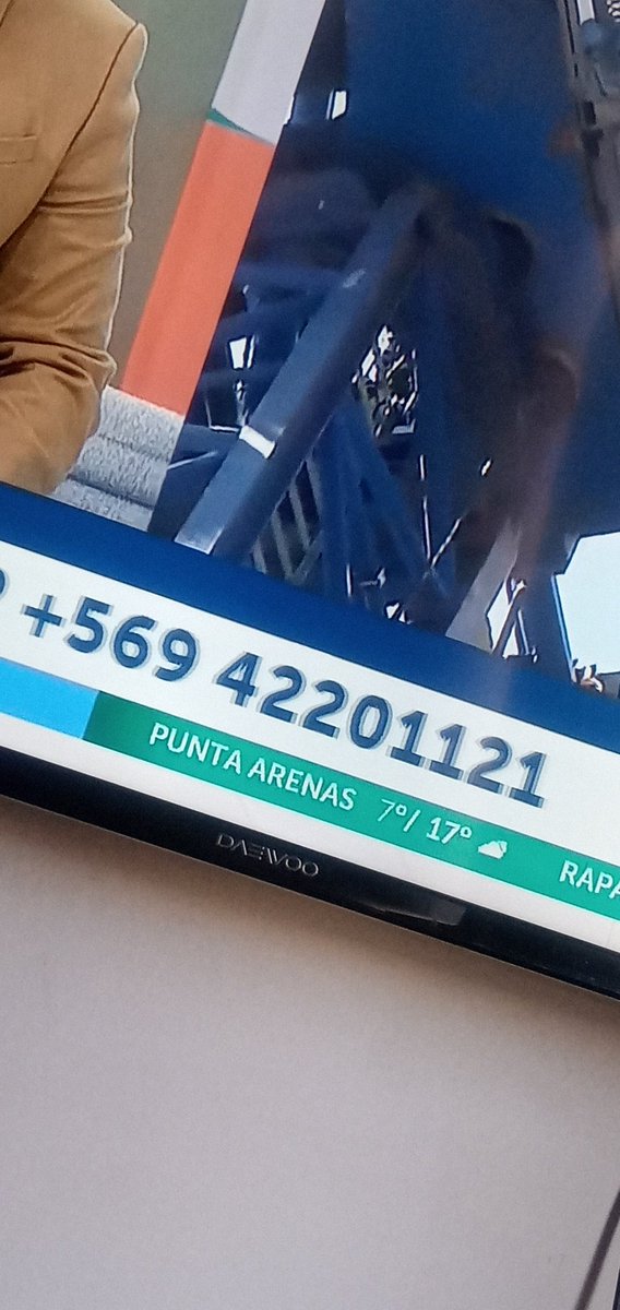Alarcon3Danita's tweet photo. Escriban a este numero, es en vivo en CHV. Acabo de escribir y me dijeron que necesitan más casos para que el editor acepte hacer una nota #NOIX #MusicBankChile https://t.co/2pqQ5KVPsj