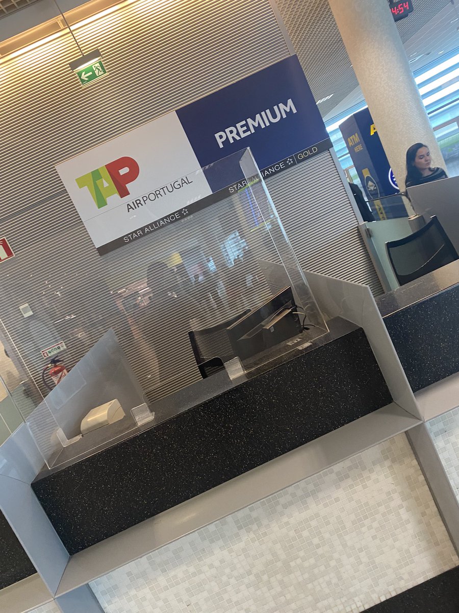 justin_wilman's tweet photo. Disgraceful customer service @tapairportugal. Hundreds of people delayed hours. I’m missing a gig tonight and this is the ‘help desk’. There has been nobody there for over 2hrs. Disgusting. Airlines get away with treating paying customers like trash. https://t.co/2khgiKuq5o