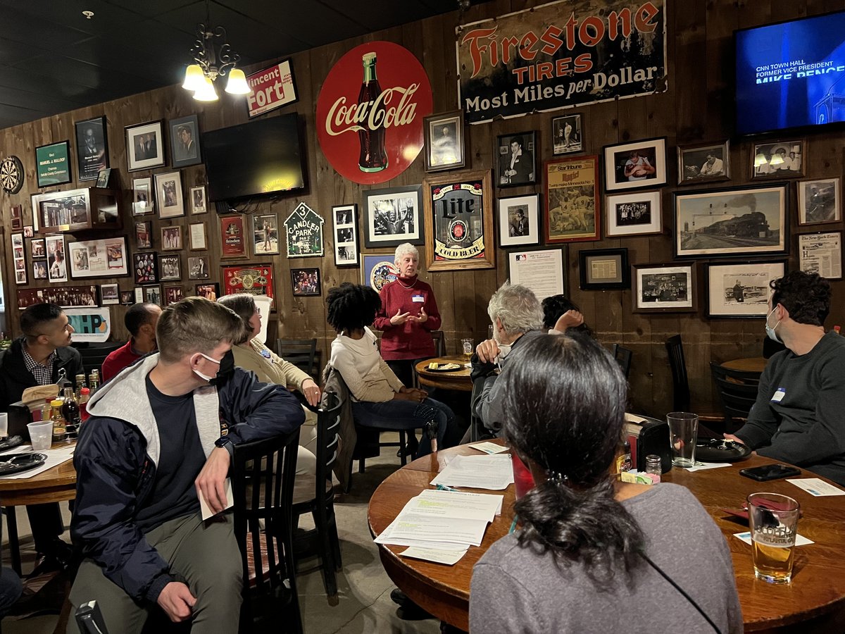 A great turn out at the <a href="/PNHPGeorgia/">Georgians for a Universal Health Program</a> Fall Social last night at <a href="/ManuelsTavern/">Brian</a>! Nurses, medical students, physicians, and journalists came together to talk about GA's failing health system and the importance of #universalhealthcare and #MedicareForAll 🍑