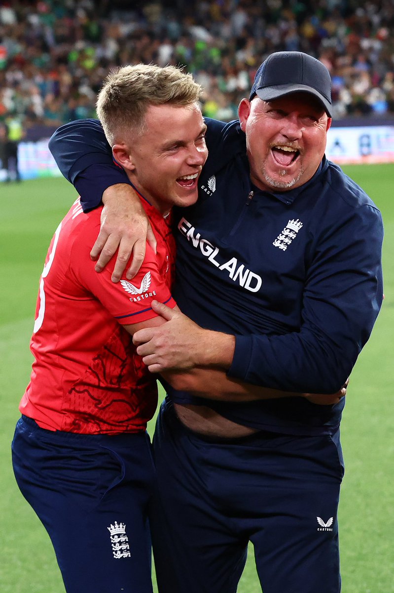 Sam Curran tweet media