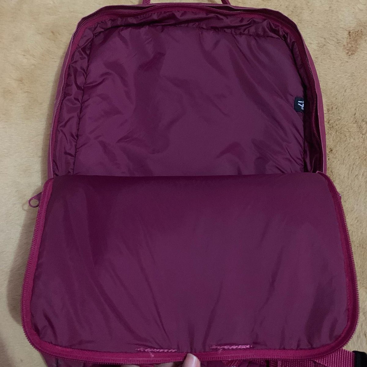 loogfoog_'s tweet photo. ส่งต่อกระเป๋า Kanken Laptop 17” แท้💯
สี Plum
✨ราคา 1000 ส่งฟรี ✨
#ส่งต่อเสื้อผ้า #กระเป๋ามือสอง #กระเป๋าkanken #ส่งต่อ #ส่งต่อเสื้อผ้า #เสื้อผ้ามือสองสภาพดี #ส่งต่อเสื้อผ้ามือสอง #กระเป๋ามือสอง #กระเป๋าเป้ #kankenthailand #kankenมือสอง https://t.co/J7IthOWM7i