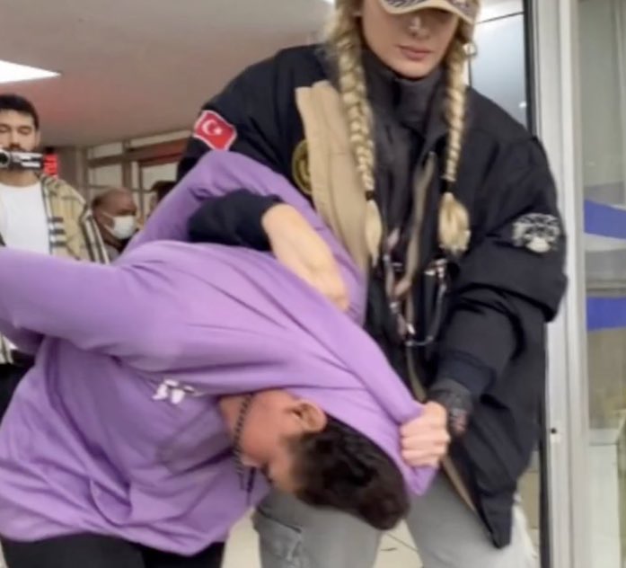 "Ey Türk Kızı, yarının büyük Türkiye’sini kendine ülkü edinen insanlar senin gücüne, senin desteğine muhtaçtırlar. Bu çetin yolda karşı cinsi yalnız bırakmamak boynunun borcudur. Sen ona yardımcı oldukça tarihimiz yücelecek, sen yüceleceksin "

- Nihâl Atsız