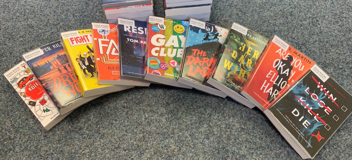 CheshireELS's tweet photo. The #CheshireSchoolsBookAward2023 books have arrived! We'll be sending the books out to school reading groups within the next few weeks. If you're a subscribing secondary school & would like to participate, please let us know. More #CSBA23 info here: https://t.co/17ziZvGoyR https://t.co/n1Gc9i0rAx